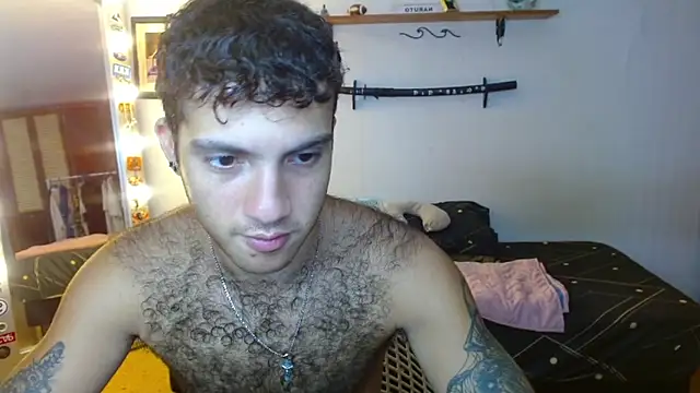 Snapshot of ocean_boy chatting on 10-13-25, 02:00 ocean boy online show from 10-13-25, 02:00