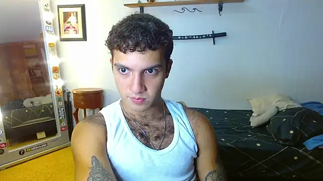 Snapshot of ocean_boy chatting on 10-20-25, 08:42 ocean boy online show from 10-20-25, 08:42