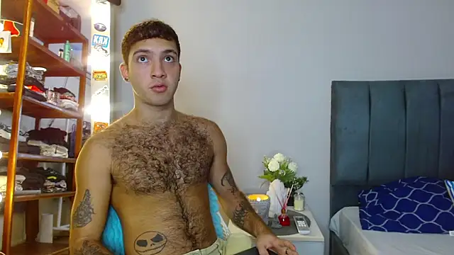 Snapshot of ocean_boy chatting on 11-10-25, 02:38 ocean boy online show from 11-10-25, 02:38