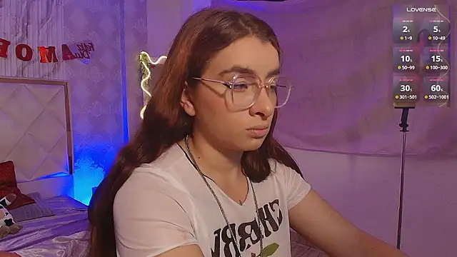 Snapshot of Naomy_tay1 chatting on 02-12-26, 04:07 Naomy tay1 online show from 02-12-26, 04:07