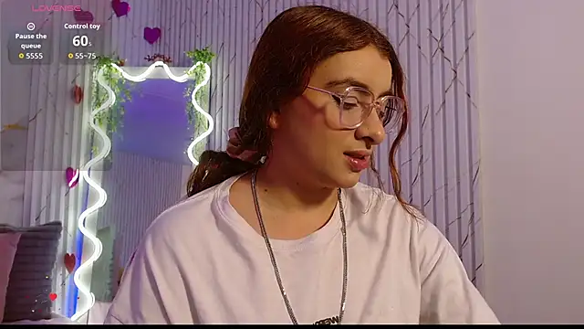 Snapshot of Naomy_tay1 chatting on 02-20-26, 03:36 Naomy tay1 online show from 02-20-26, 03:36