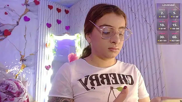 Snapshot of Naomy_tay1 chatting on 03-04-26, 03:12 Naomy tay1 online show from 03-04-26, 03:12