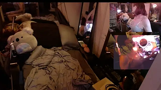 Snapshot of TransFionaLuv chatting on 09-11-25, 01:33 TransFionaLuv online show from 09-11-25, 01:33