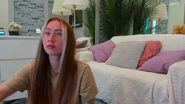 Reina Cummings online show from 06-09-26, 06:03