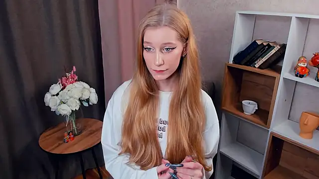 JulianaHewell online show from 09-21-25, 07:43
