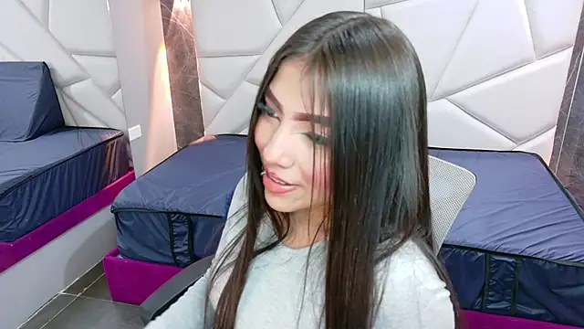 Snapshot of aysel_27 chatting on 09-08-25, 09:03 aysel 27 online show from 09-08-25, 09:03