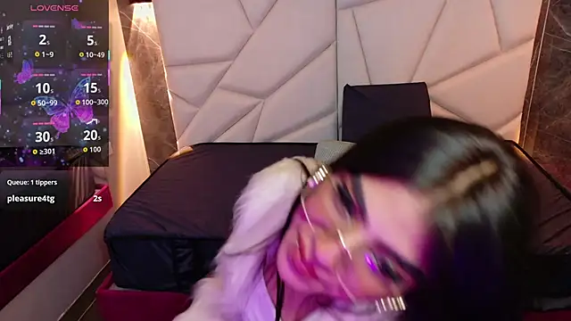 Snapshot of aysel_27 chatting on 10-11-25, 03:39 aysel 27 online show from 10-11-25, 03:39