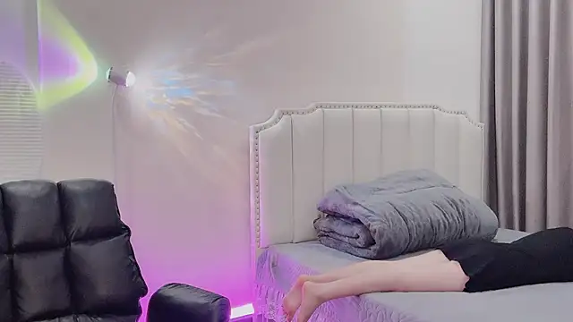  Dorry  online show from 12-04-25, 08:12