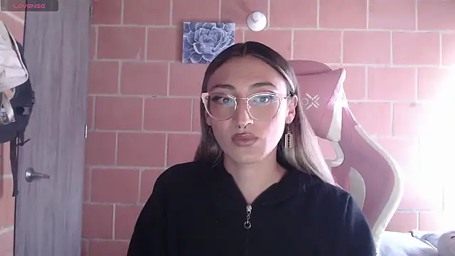 Andrea camilaaa online show from 02-04-26, 03:07