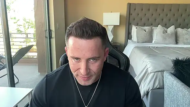 brettmycles28 online show from 10-01-25, 09:54