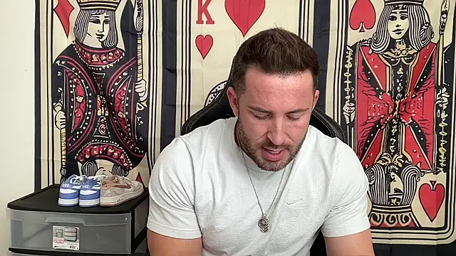 brettmycles28 online show from 11-07-25, 06:08