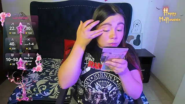 LucyPetit online show from 10-16-25, 01:34