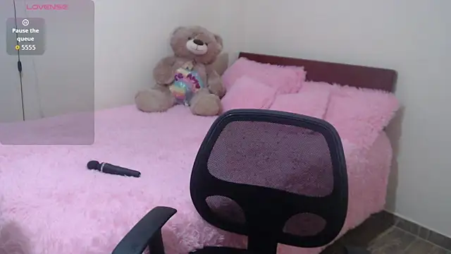 Snapshot of ruby_sky69 chatting on 03-10-26, 01:16 ruby sky69 online show from 03-10-26, 01:16