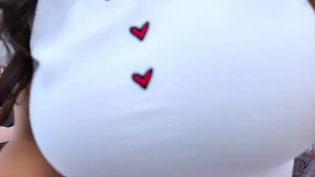 Snapshot of Angelique_Angell chatting on 02-12-26, 07:42 Angelique Angell online show from 02-12-26, 07:42