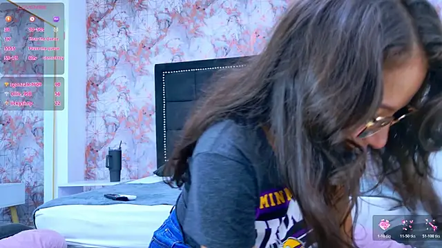 Snapshot of Angelique_Angell chatting on 02-27-26, 07:58 Angelique Angell online show from 02-27-26, 07:58