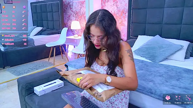 Snapshot of Angelique_Angell chatting on 03-18-26, 07:50 Angelique Angell online show from 03-18-26, 07:50