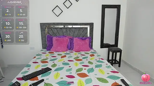 Laurasofia01 online show from 09-23-25, 04:37