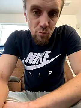 Snapshot of alwayshorny90 chatting on 11-01-25, 05:37 alwayshorny90 online show from 11-01-25, 05:37