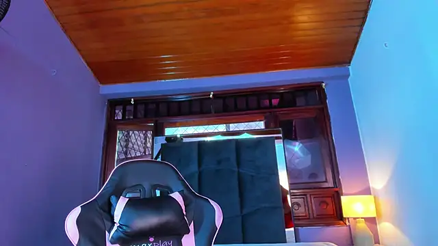 kittyy babee online show from 10-31-25, 06:53