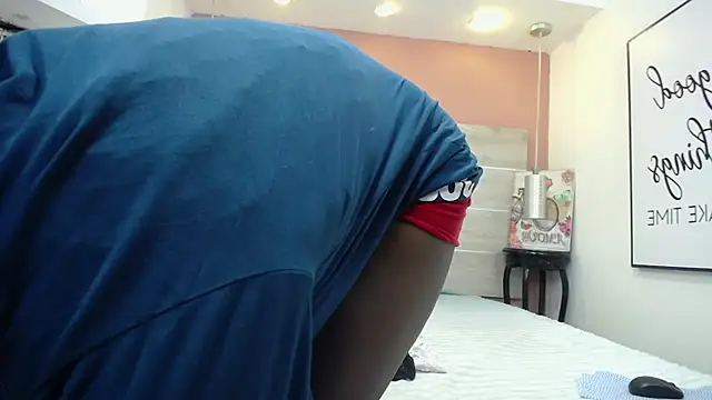 AlexandraCambell online show from 12-04-25, 07:11