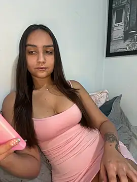 Snapshot of hannahhotwife chatting on 08-05-26, 06:55 hannahhotwife online show from 08-05-26, 06:55