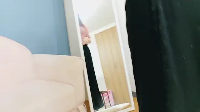 Snapshot of Reto-sama chatting on 09-17-25, 01:35 Reto-sama online show from 09-17-25, 01:35