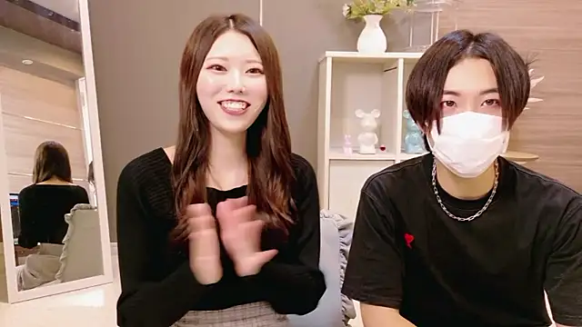 Snapshot of Reto-sama chatting on 10-08-25, 01:09 Reto-sama online show from 10-08-25, 01:09