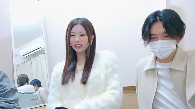 Snapshot of Reto-sama chatting on 10-25-25, 01:07 Reto-sama online show from 10-25-25, 01:07