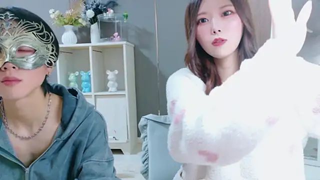 Snapshot of Reto-sama chatting on 10-27-25, 02:54 Reto-sama online show from 10-27-25, 02:54