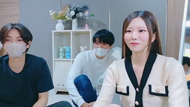 Snapshot of Reto-sama chatting on 11-03-25, 06:36 Reto-sama online show from 11-03-25, 06:36