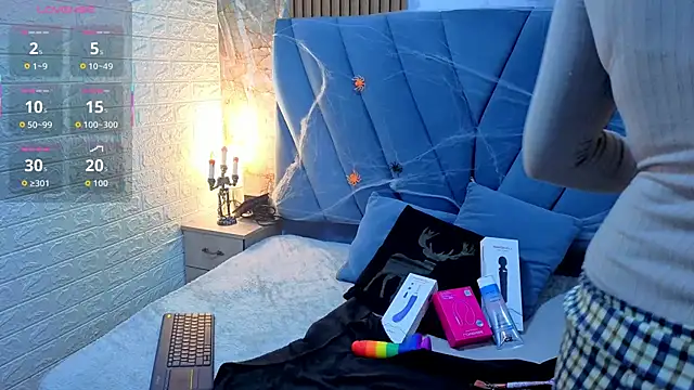 angel  red  online show from 10-14-25, 03:40