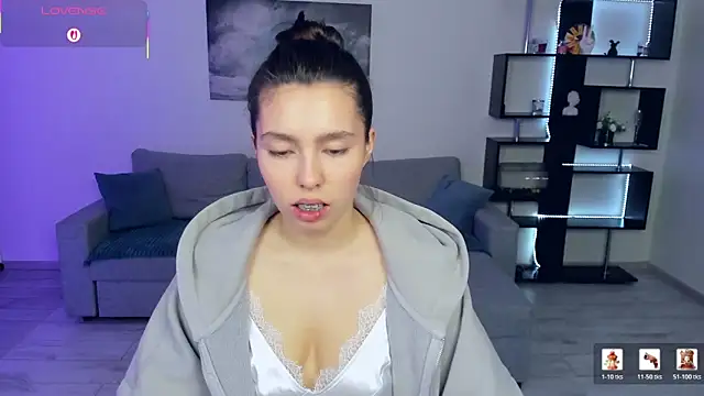 LounaDivine online show from 02-07-26, 06:39