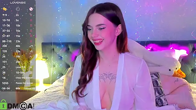 Snapshot of _xna_ chatting on 11-12-25, 01:06 xna online show from 11-12-25, 01:06