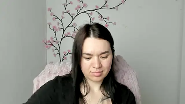 Lola Saymyname online show from 05-16-26, 10:36