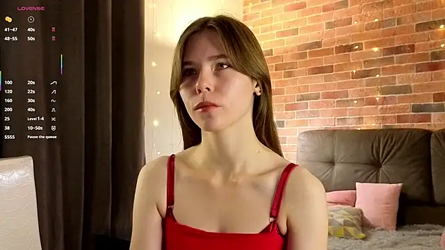 Snapshot of EmiliDen chatting on 10-09-25, 05:11 EmiliDen online show from 10-09-25, 05:11