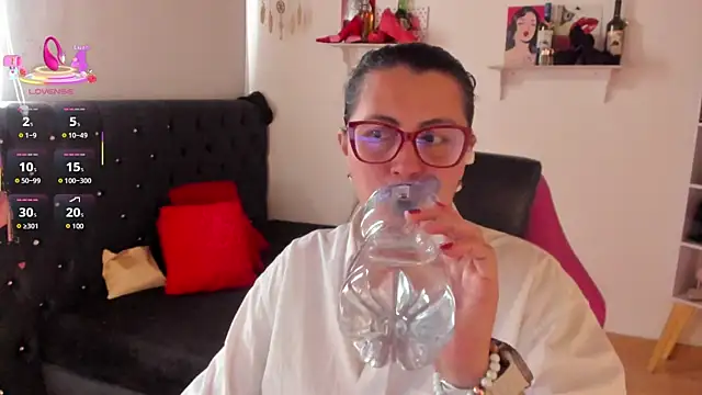 Snapshot of D_Martii chatting on 09-22-25, 01:35 D Martii online show from 09-22-25, 01:35