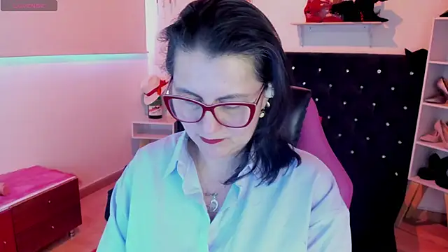 Snapshot of D_Martii chatting on 09-27-25, 12:10 D Martii online show from 09-27-25, 12:10