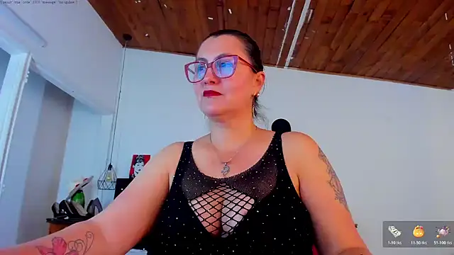 Snapshot of D_Martii chatting on 10-22-25, 12:27 D Martii online show from 10-22-25, 12:27