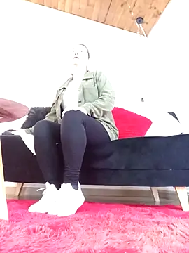 Snapshot of D_Martii chatting on 10-25-25, 12:56 D Martii online show from 10-25-25, 12:56