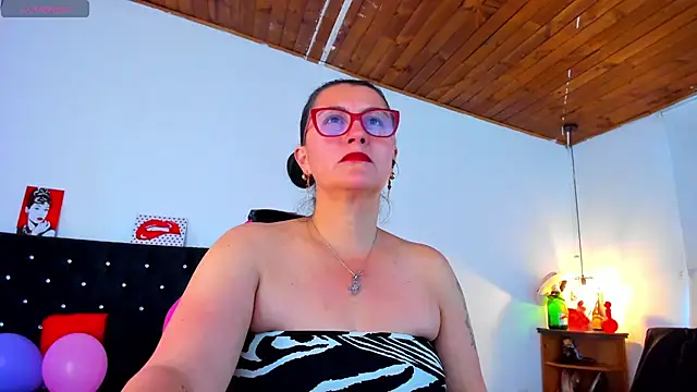 Snapshot of D_Martii chatting on 11-07-25, 12:49 D Martii online show from 11-07-25, 12:49