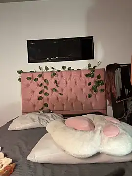  maki   online show from 02-20-26, 02:08