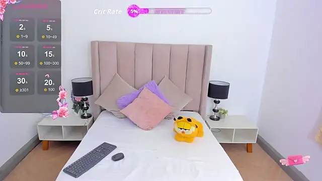 Snapshot of evvaa_moon69 chatting on 09-18-25, 01:02 evvaa moon69 online show from 09-18-25, 01:02