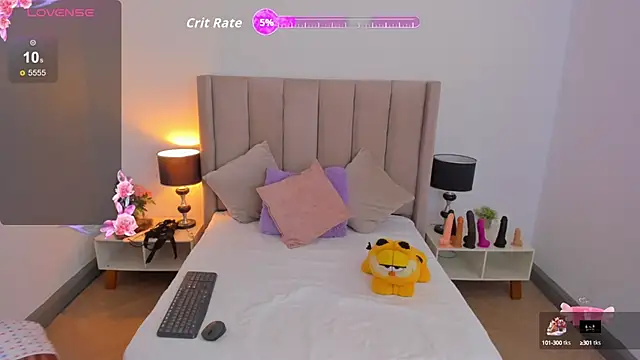 Snapshot of evvaa_moon69 chatting on 09-22-25, 01:02 evvaa moon69 online show from 09-22-25, 01:02