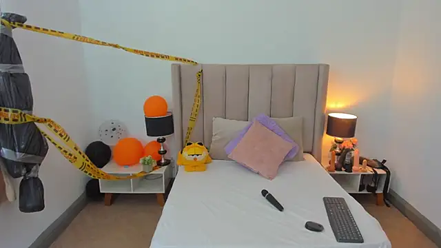 Snapshot of evvaa_moon69 chatting on 10-09-25, 12:47 evvaa moon69 online show from 10-09-25, 12:47