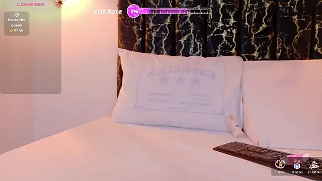 Snapshot of evvaa_moon69 chatting on 10-23-25, 12:26 evvaa moon69 online show from 10-23-25, 12:26