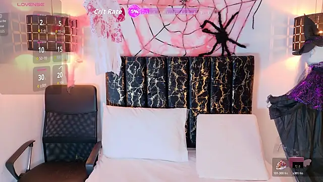 Snapshot of evvaa_moon69 chatting on 10-31-25, 12:28 evvaa moon69 online show from 10-31-25, 12:28