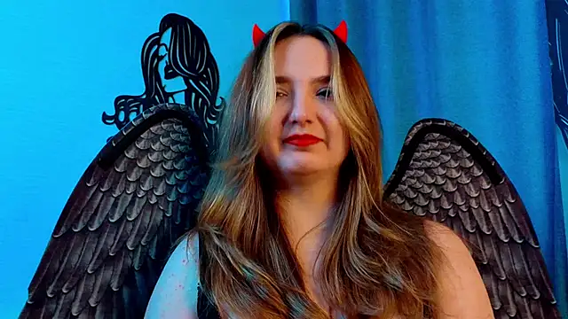 LucilleMcBride online show from 10-31-25, 09:10