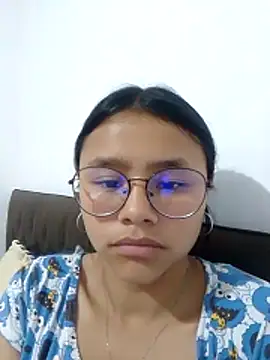 SofieLove 01 online show from 03-15-26, 08:53