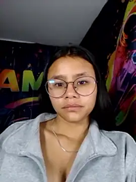 SofieLove 01 online show from 04-30-26, 06:53