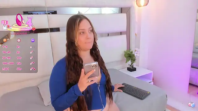 mariana jhones  online show from 09-26-25, 12:31